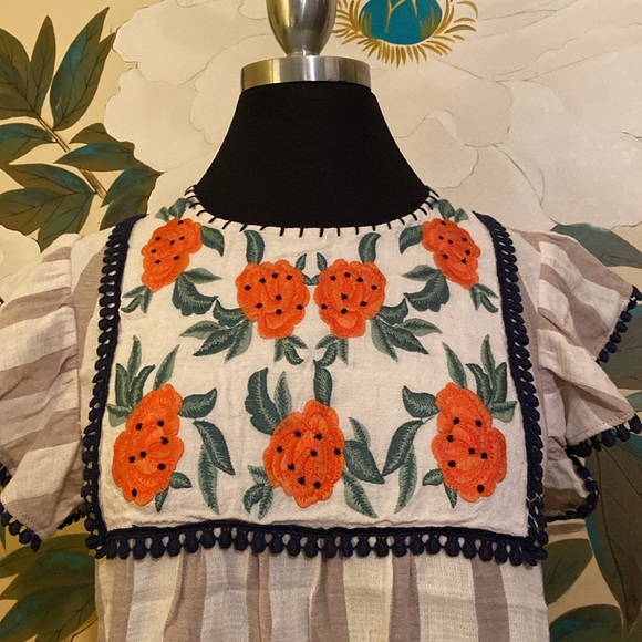 THML Embroidered Floral Top Size XS - Picture 3 of 8